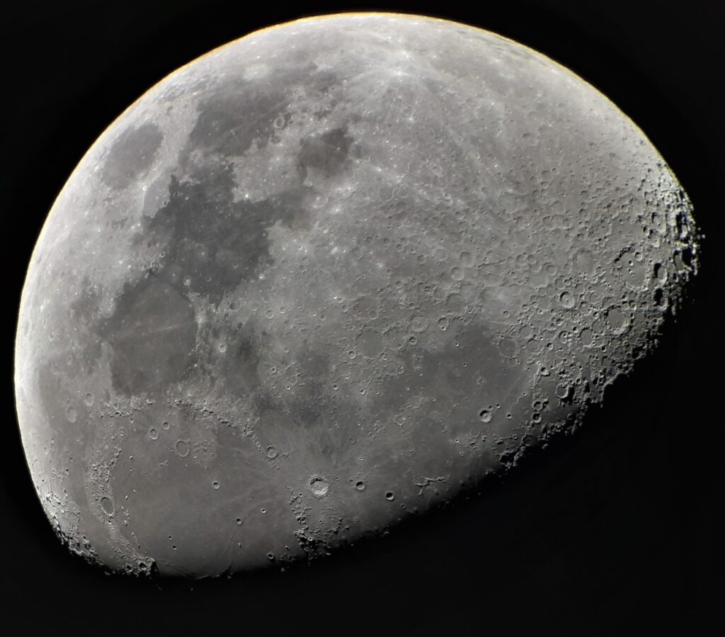 AD8 test photo of the moon